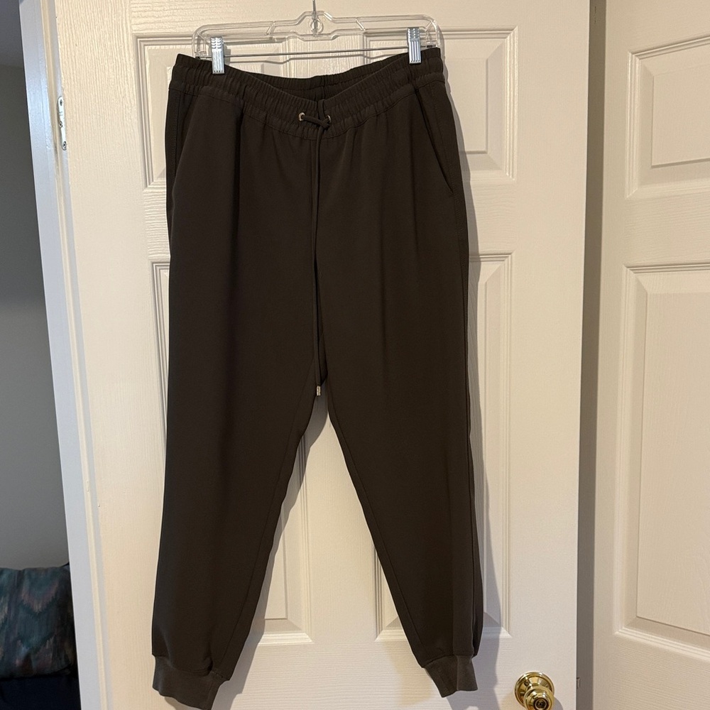Dynamite Dark Green Women's Cropped Pants